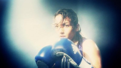 Sarah Ourahmoune,boxeuse,femme d'affaires,société Boxer Inside,8 fois Championne de France de Boxe,3 fois Championne d'Europe de Boxe,diplômée de Sciences-Po